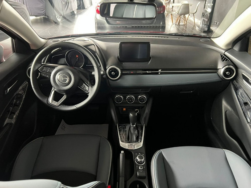 Imagen 10 de 20 de Mazda 2 Sedan Grand Tuoring Lx