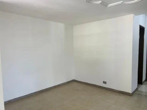 Casa En Arriendo En Robledo, La Pola. Cod A16552