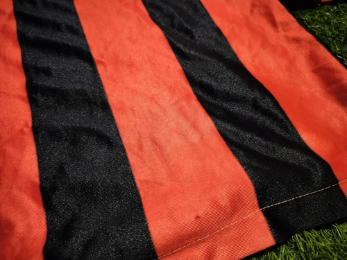 Camiseta Unisport Negra Y Roja (Usado)