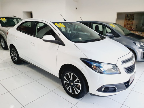 Imagem 3 de 8 de Prisma Ltz 1.4 Manual Flex - 2014