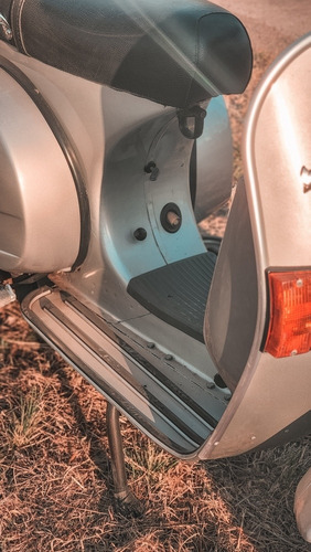 Imagen 9 de 10 de Piaggio Vespa Px150