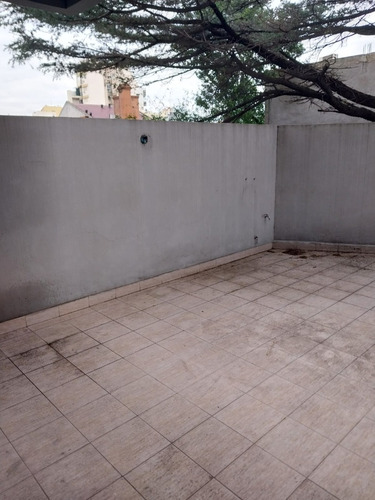 Monoambiente Con Amplio Patio