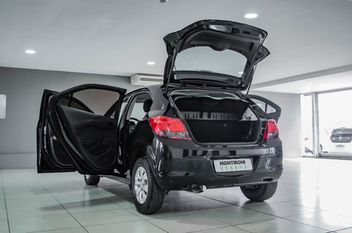 Imagen 20 de 25 de Chevrolet Onix Joy Black Edition 2019