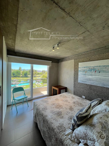 Maravillosa Casa A Orilla De Lago