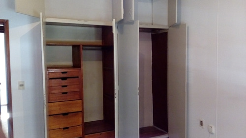 Casa 3 Dormitorios En Cordon, Con Local Comercial Contiguo.