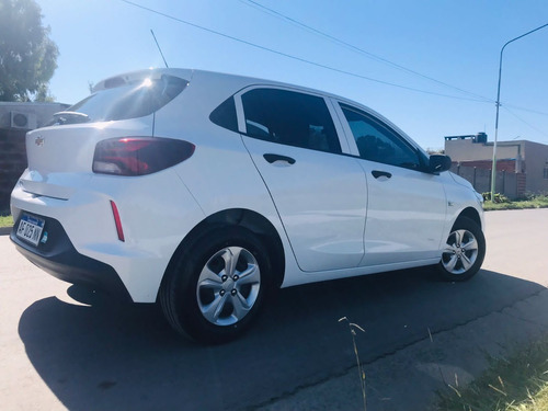 Imagen 3 de 8 de Chevrolet Onix