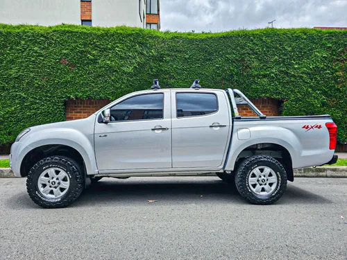 Chevrolet D-Max LS MT 2.5L 4X4 AA 2AB ABS DIESEL FE