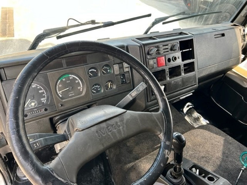 Imagem 9 de 12 de Iveco Cavallino 320 4x2 Cavalino = 19320 1932 Cargo Titan