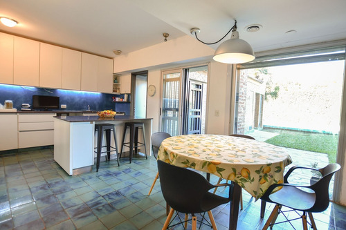 Imagen 28 de 30 de Casa 4 Dormitorios En Venta En La Plata Con Pileta