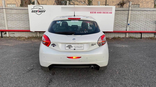 Imagen 5 de 12 de Peugeot 208 2015 1.6 Feline Pack Cuir