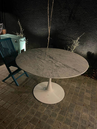 Mesa Comedor Tulip 100 Cmts Mármol Carrara / Kubus
