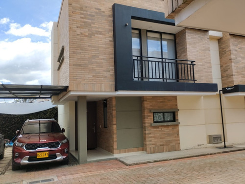 Imagen 1 de 15 de Arriendo O Vendo Linda Casa En Chía