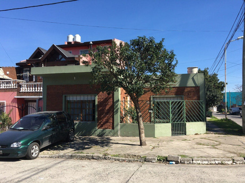 Imagen 1 de 9 de Lavallol 105, Esquina Galli, Isidro Casanova. 295723
