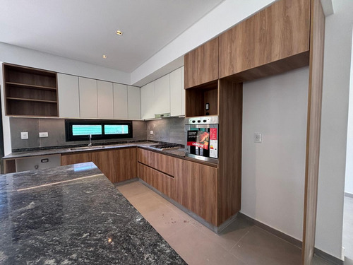 Casa En Venta En El Barrio Lar De Vieytes Iii