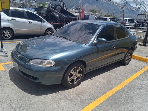 Imagen 1 de 12 de Hyundai Elantra