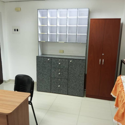 Oficina En Venta/ Avenida Fuerzas Aereas Grupo Profesional Del Sur/pg1112