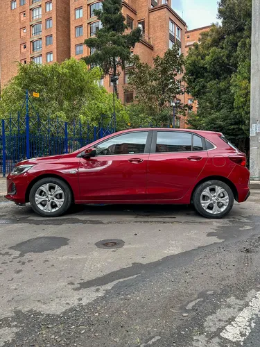 Chevrolet Onix 1.0T Premier Hatch At
