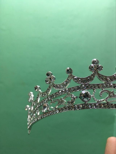 Imagen 3 de 4 de Novia Tiara Collar Gargantilla Arete Cristal Xv Años Remate