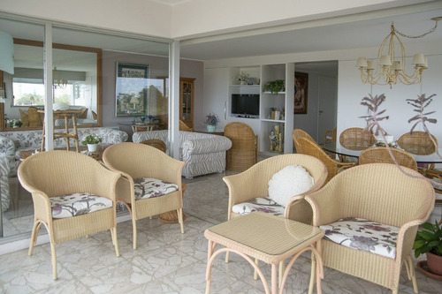 Imagen 9 de 28 de Apartamento En Venta De 3 Dormitorios En Playa Mansa (ref: Lij-5749)