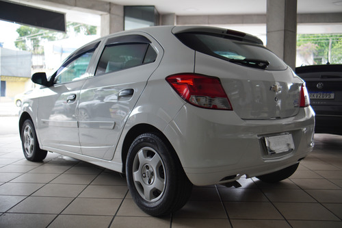 Chevrolet Onix 1.0 MPFI LS 8V FLEX 4P MANUAL