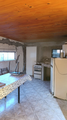 Casa En Barrio Caima.