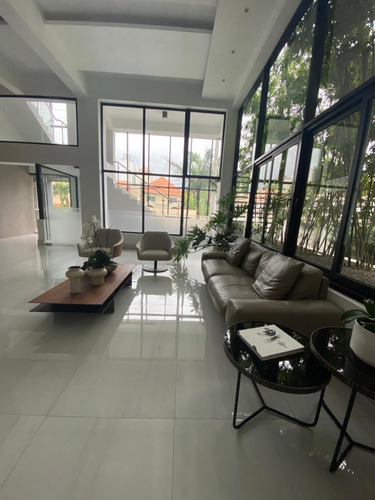 Alquiler De Apartamento Con Línea Blanca En Una De Las Torres Más Exclusivas De La Zona, Los Cacicazgos, Distrito Nacional, Rep.dom
