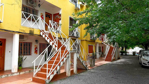 Venta, Casa, 3 Ambientes, Patio, Jardín, Parrilla, Pileta, Barrio Cerrado, San Fernando.
