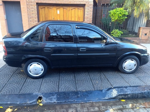 Imagen 3 de 9 de Chevrolet Corsa Classic 1.6