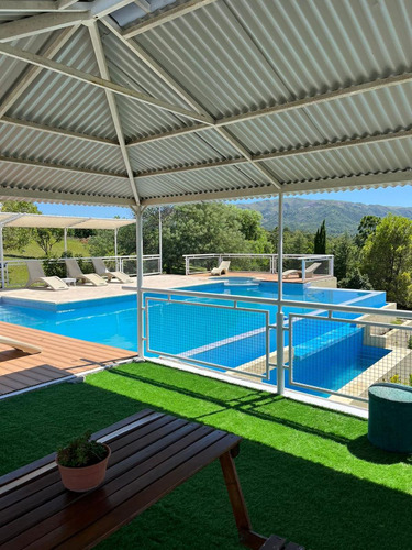 Venta De Complejo De Cabañas Con La Mejor Calificación En Todos Los Portales - 8 Cabañas - 10.000m2