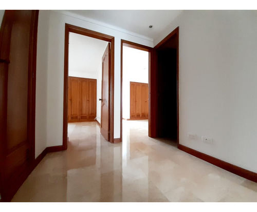 Apartamento Laureles Cerca A Iglesia Santa Teresita