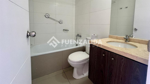 Departamento En Venta De 2 Dorm. En San Joaquín