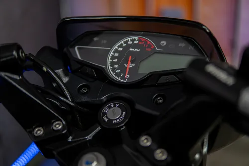 Bajaj Pulsar 150 Fi Abs 2025