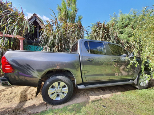 Toyota Hilux 3.0 Cd Srv Cuero 171cv 4x2 - E4 2016