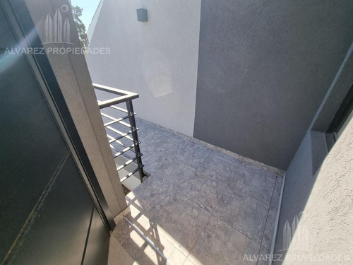 Imagen 7 de 30 de Departamento 3 Ambientes Venta Castelar Cochera