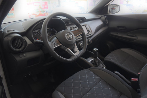 Nissan Kicks Sense Mt 2021 Blanco Nafta 1.6 Imperdible!!!
