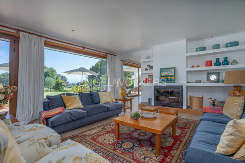 Venta Preciosa Casa Muy Bien Ubicada En Marbella