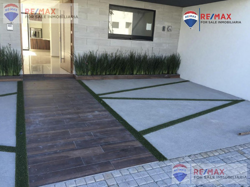 Pre-venta De Casa En Cuernavaca, Col. Acapatzingo, Cuernavacaclave 4205