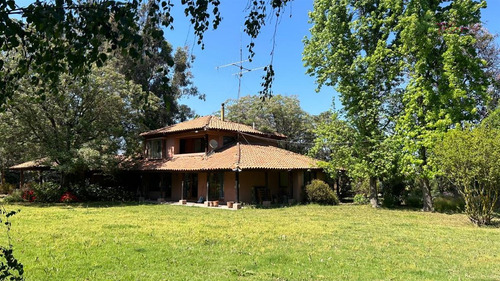 Casa En Parcela En Arriendo De 4d/3b En Calera De Tango