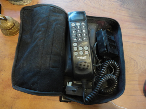 Teléfono Antiguo De Auto Motorola ( C 24 )
