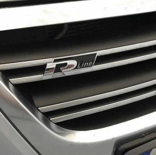 Emblema R Line Negro Frontal Apernado