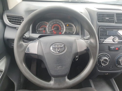Imagen 7 de 25 de Toyota Avanza 5 Pts Le Ta A/ac Ba R-14