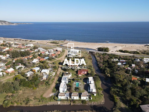 Casa Playa Grande Piriápolis 2 Dorms Venta Ca102314