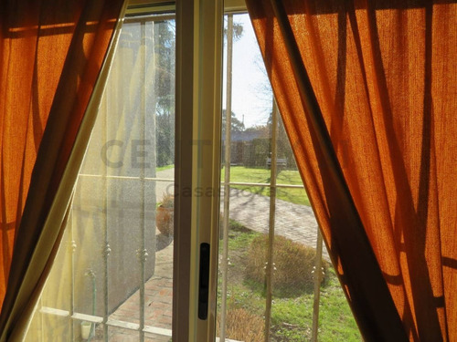 Imagen 14 de 30 de Casa En Venta En Ezeiza Con Pileta Y Casa De Caseros
