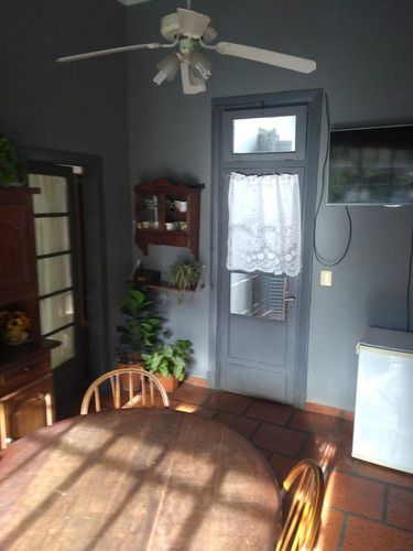 Casa En Venta - 4 Dormitorios 2 Baños - 150mts2 - La Plata