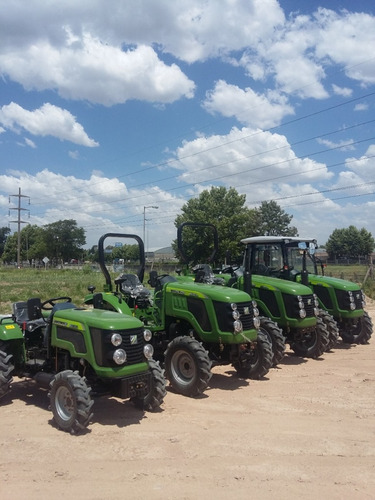 Tractor 30 Hp Doble Tracción Tipo Roland Con 3 Puntos