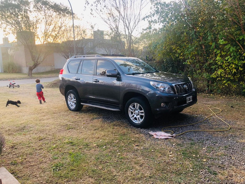 Toyota Land Cruiser Prado 2010 Vx * Financio * R. Menor*