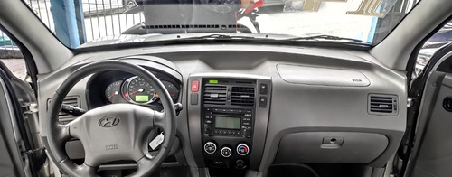Imagem 3 de 9 de Hyundai Tucson Gl 2.0 4x2 5p
