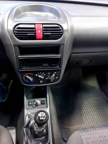 Imagem 6 de 10 de Chevrolet Corsa 1.4 Mpfi Maxx 8v Flex 4p Manual