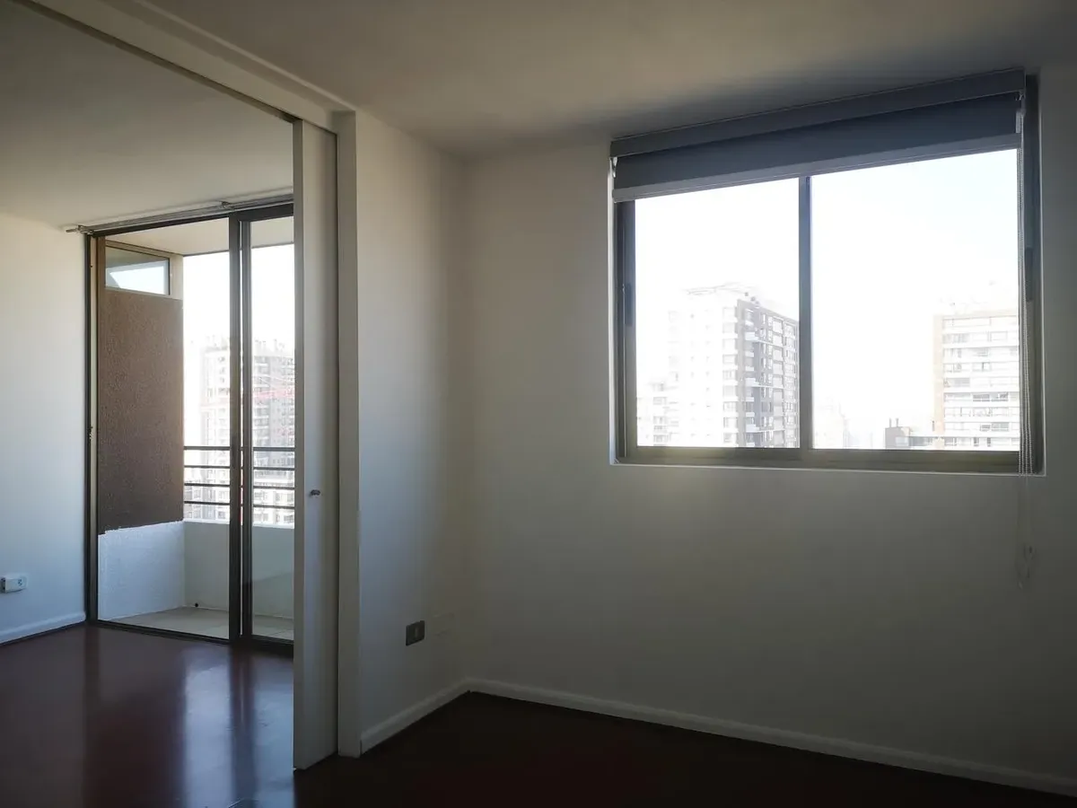 Imagen 1 de 25 de Venta 1d 1b Con Bodega Santiago Centro