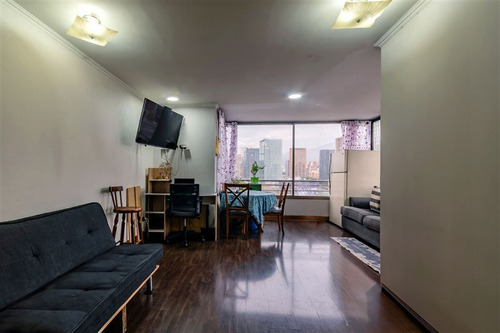 Departamento En Venta De 2 Dorm. En Las Condes
